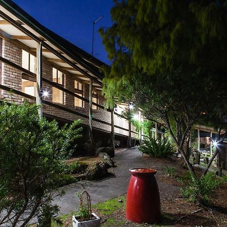 Farnham Court Motel And Restaurant Morwell Esterno foto