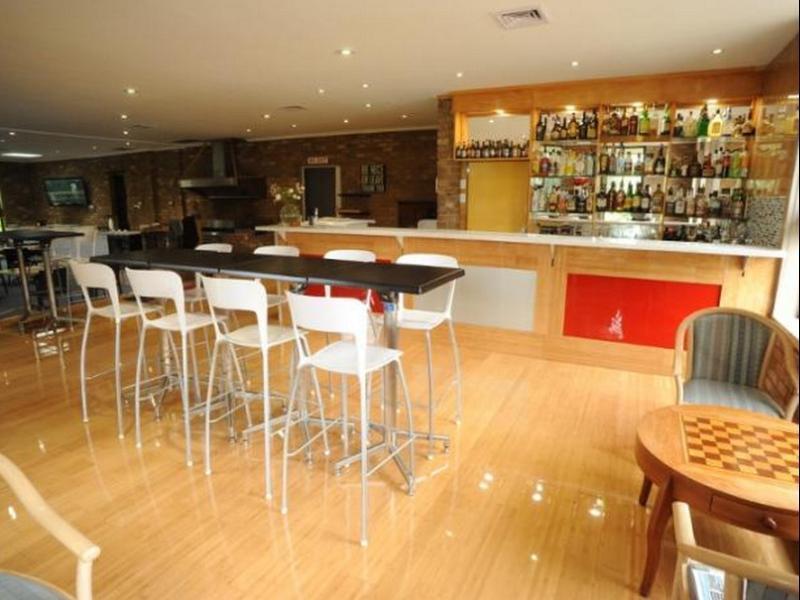 Farnham Court Motel And Restaurant Morwell Esterno foto