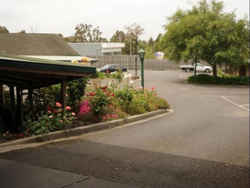 Farnham Court Motel And Restaurant Morwell Esterno foto
