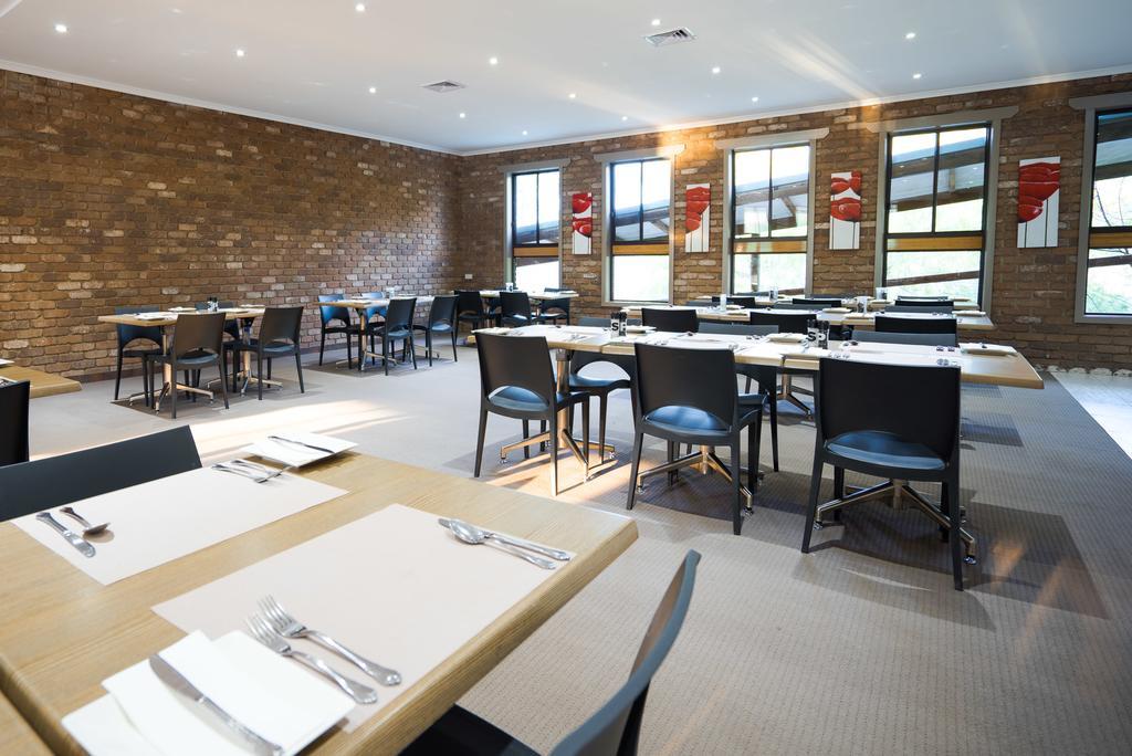 Farnham Court Motel And Restaurant Morwell Esterno foto
