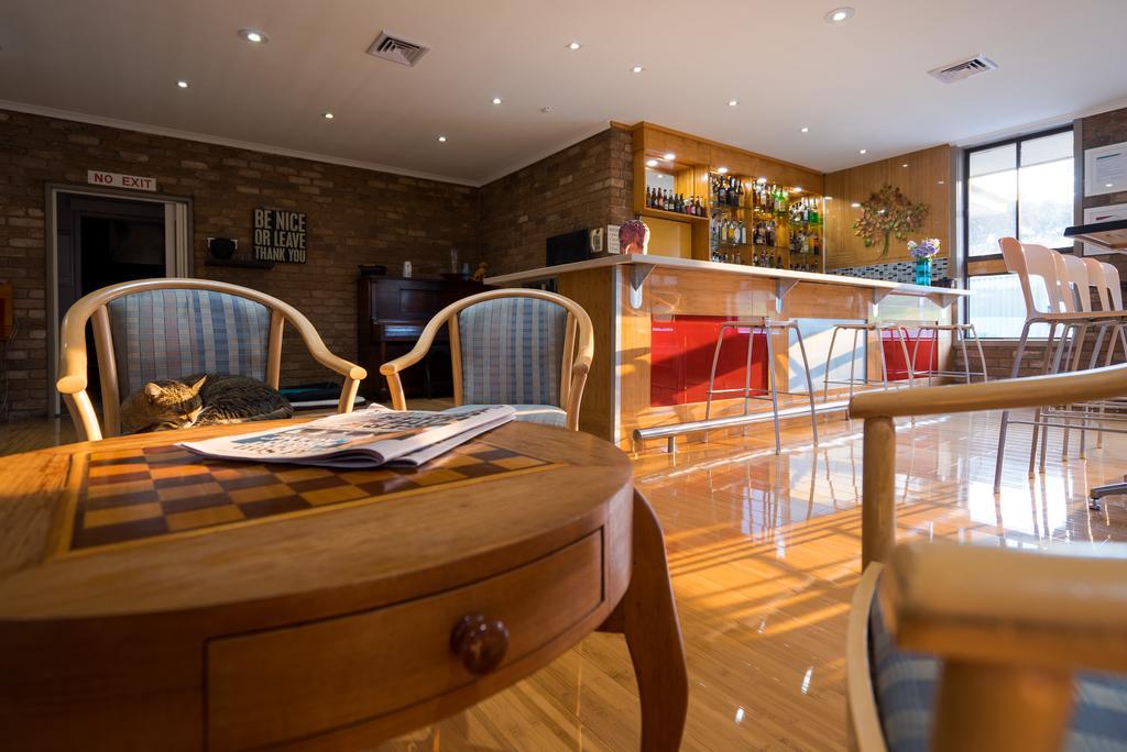 Farnham Court Motel And Restaurant Morwell Esterno foto
