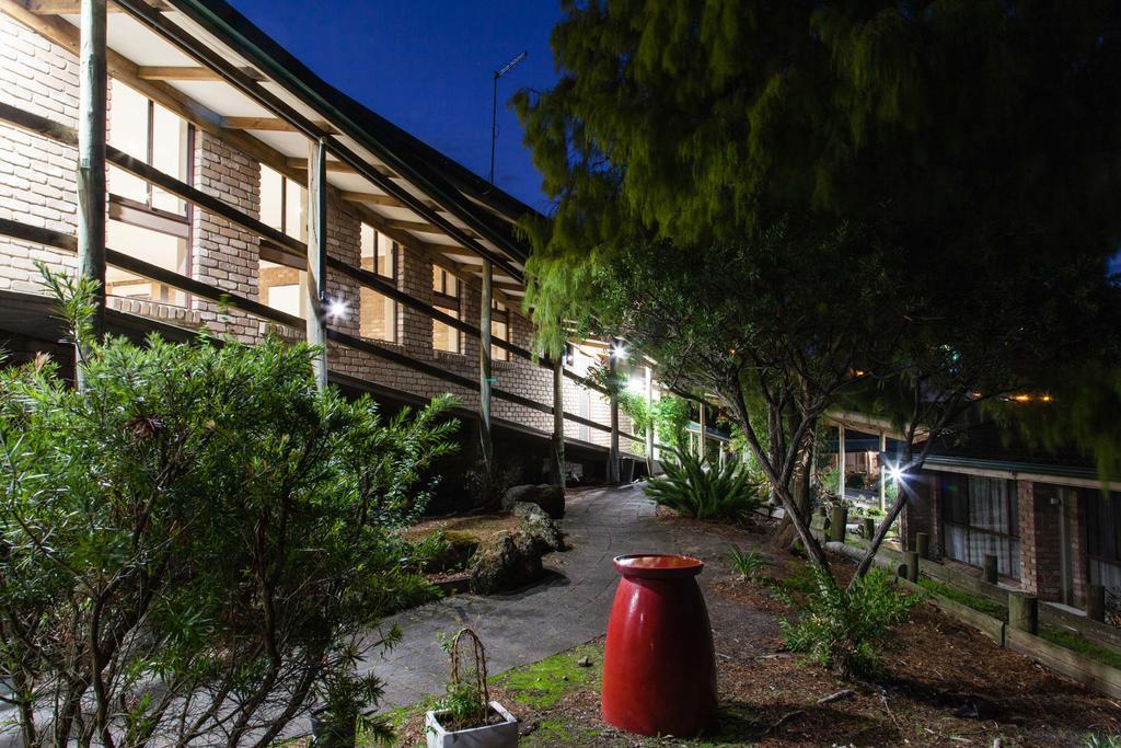 Farnham Court Motel And Restaurant Morwell Esterno foto