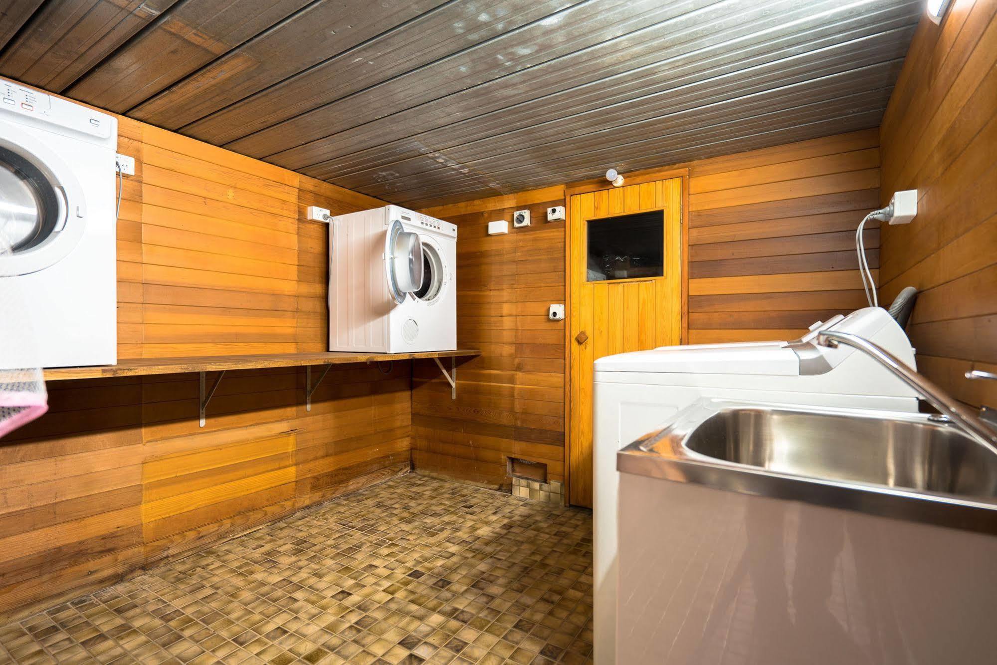 Farnham Court Motel And Restaurant Morwell Esterno foto